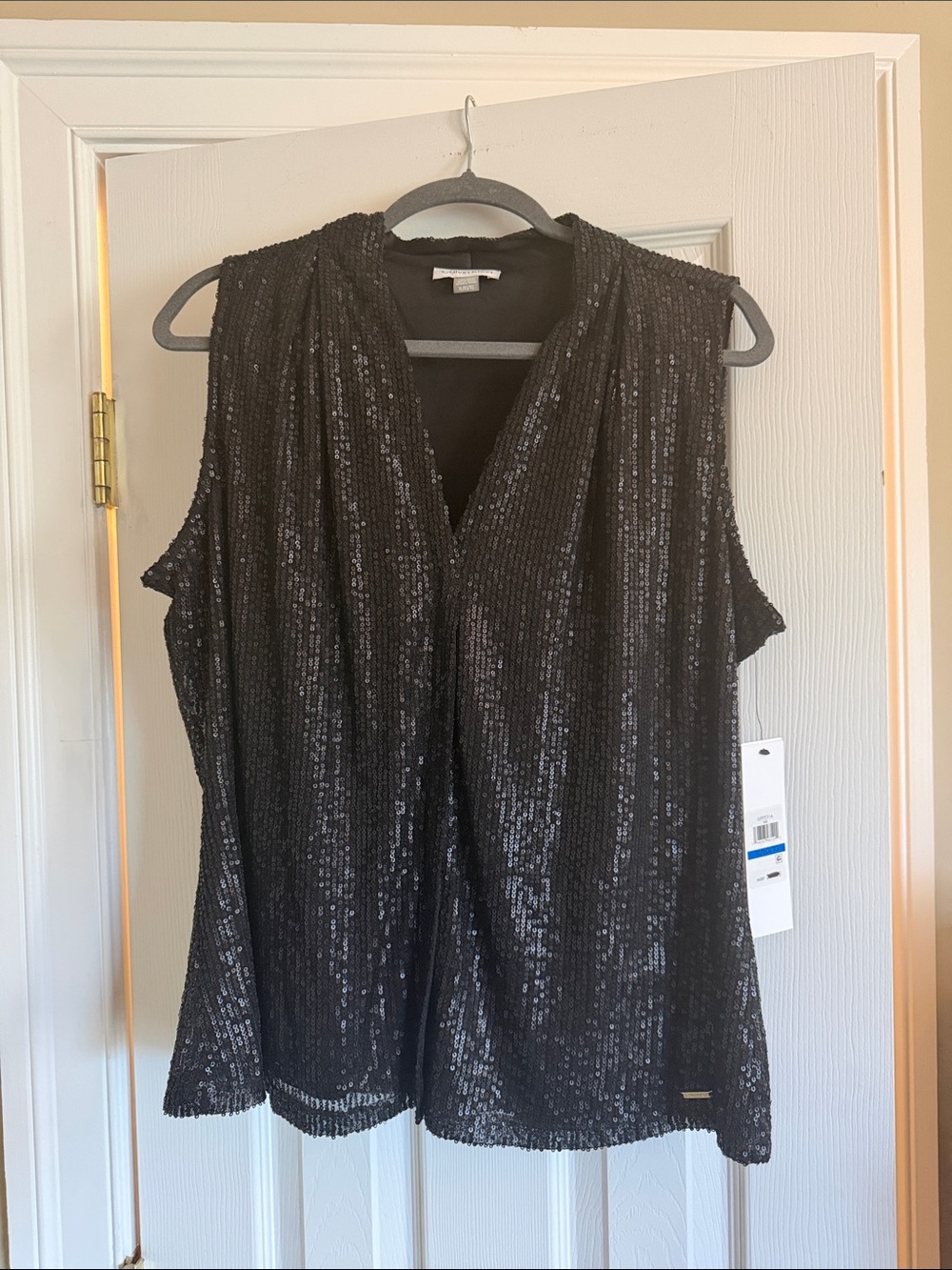 NWT CALVIN KLEIN Sequin Sleeveless V-Neck Top - Black